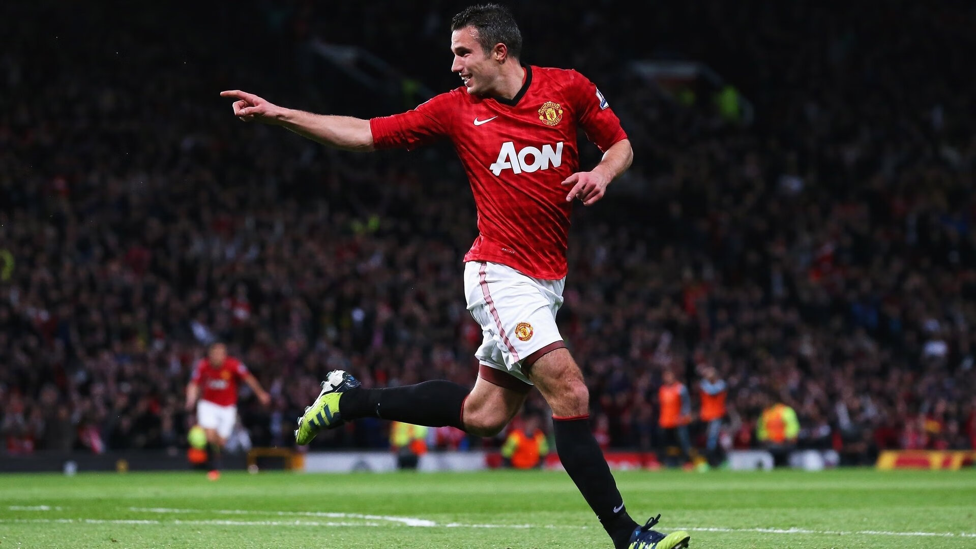 开云下载-马丁内利打出生涯之夜，乌克兰加时冲垮丹麦！足球之夜的双重狂想曲